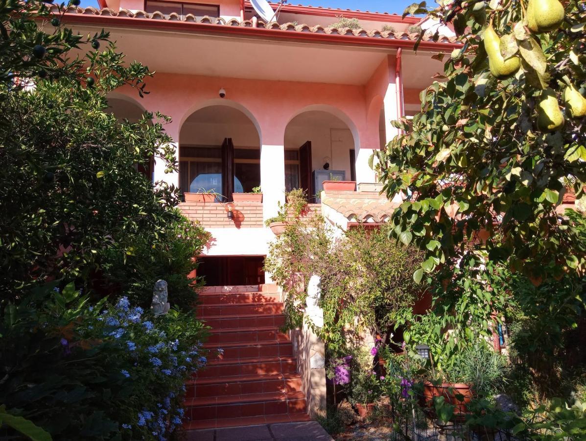 Villa Corrias Siliqua Екстериор снимка