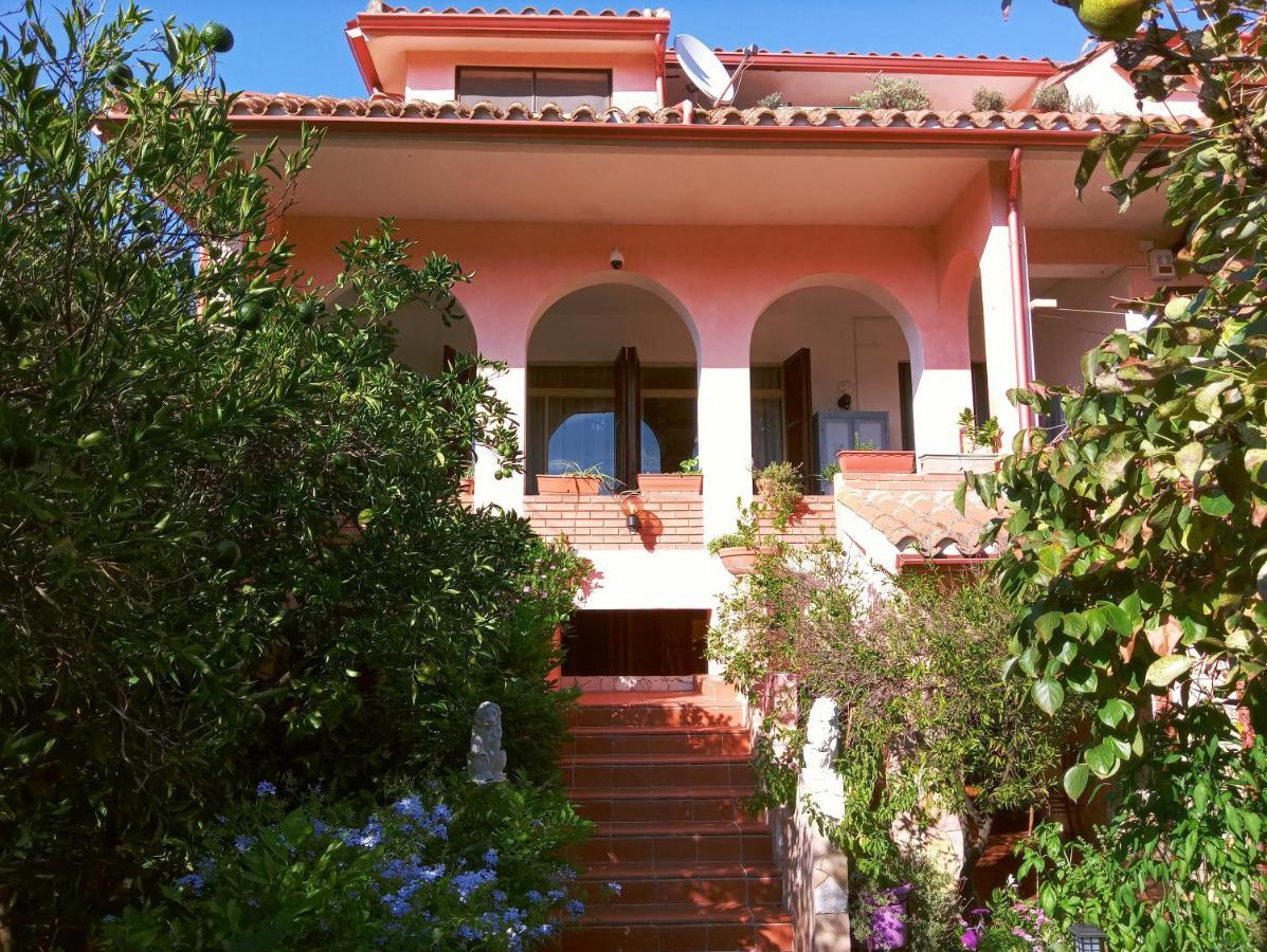 Villa Corrias Siliqua Екстериор снимка